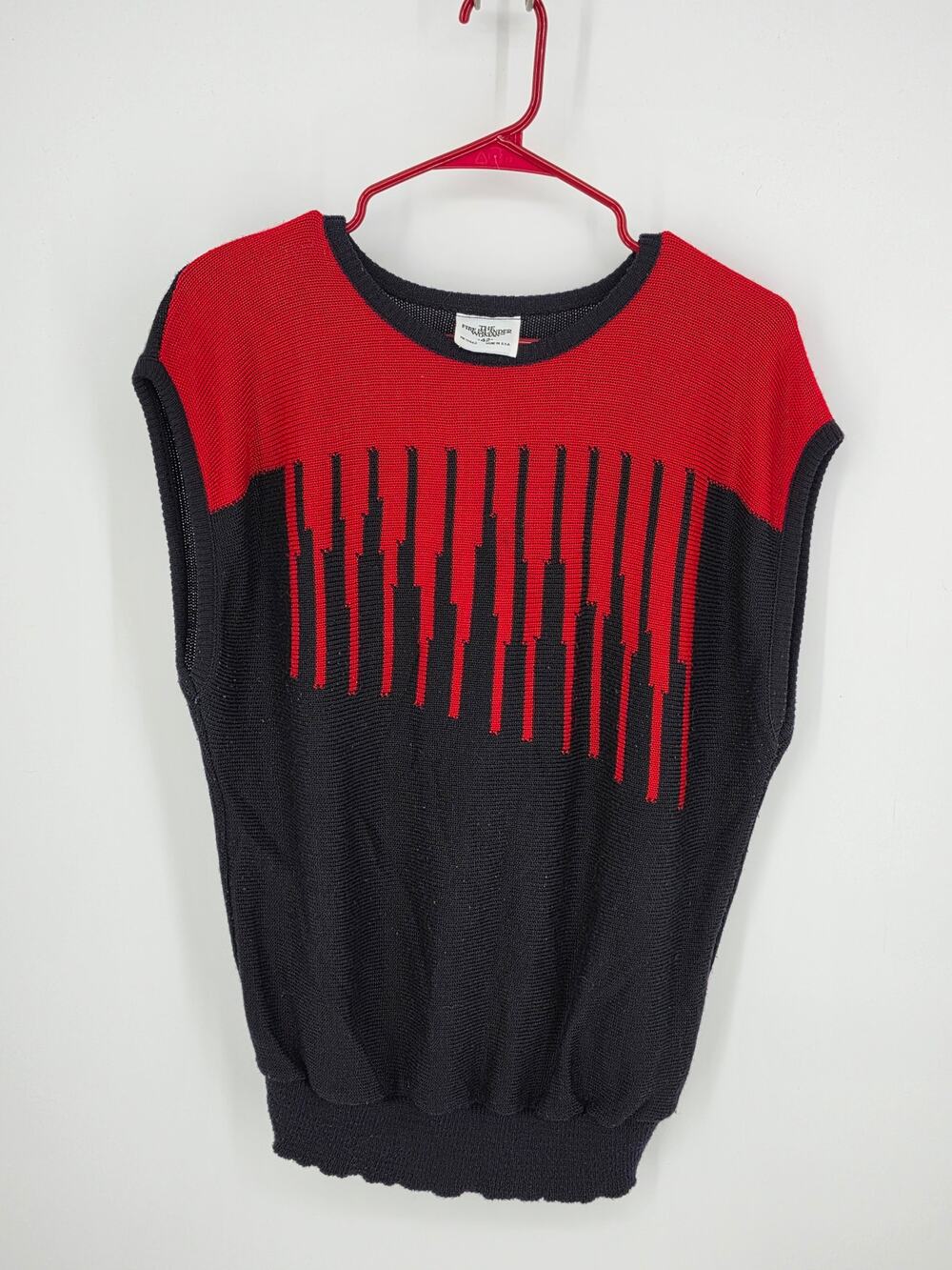 Fire Islander Womens Size 42 Black Red Sweater Vest Vintage Made In USA Knit